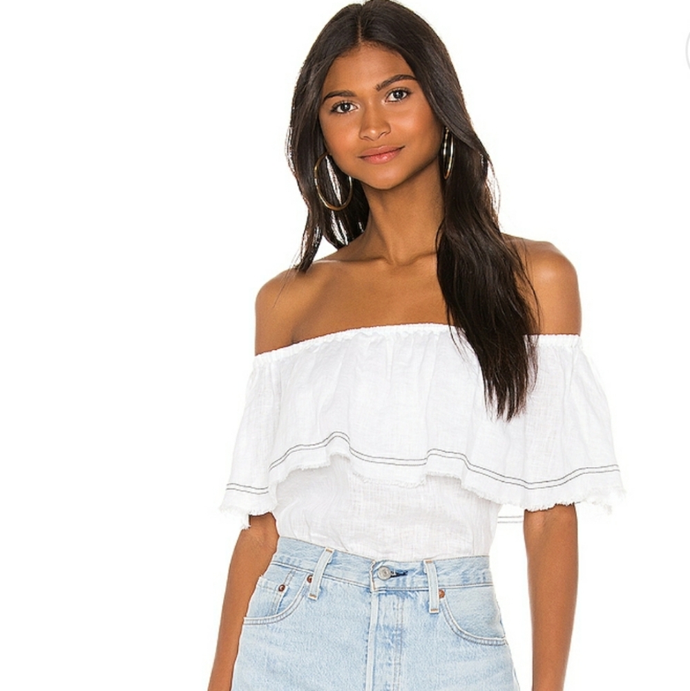 1.State Off the Shoulder Flounce Edge Blouse in Ul